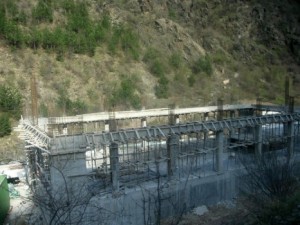 0102-Kukes-Nga-puna-per-ndertimin-e-hidrocentraleve-te-vegjel-ne-gryken-e-Vanajve-Foto-Riza-Hoxha-466x350