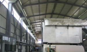 Pamje-e-fabrikës-se-riciklimit-të-letrës-dhe-prodhimit-të-ambalazheve-prej-kartoni-Edipack-në-Porto-Romano-të-Durrësit-Foto-Gezim-Kabashi-525x350