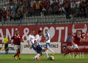 Nga-ndeshja-e-futbollit-Partizani-Teuta-Foto-Agim-Dobi1-489x350