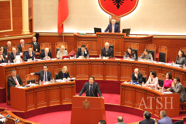 Gjate seancës plenare ne Kuvendin e Shqipërisë