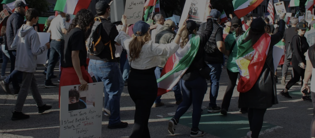 Si po reagon diaspora iraniane e Los Angeles ndaj luftës në Iran