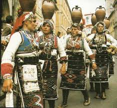 Gratë shqiptare më jetëgjata se burrat  por më pak të punësuara