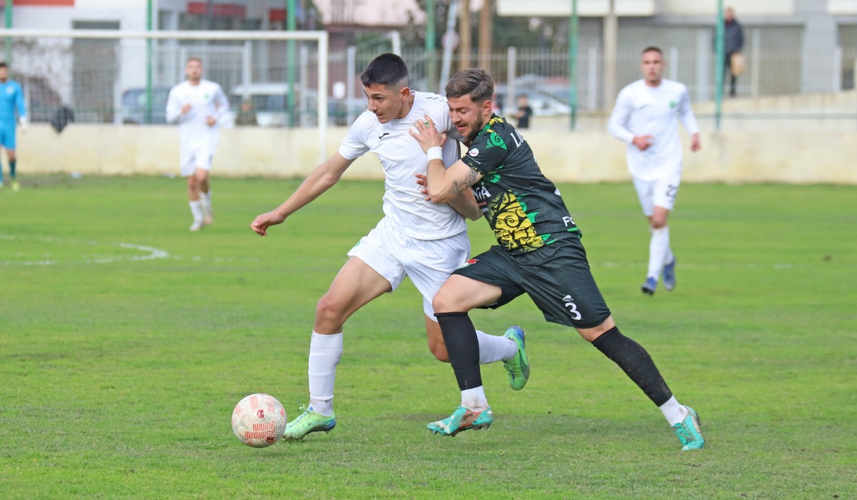 Nuk ka fitues në derbi  Apolonia dhe Lushnja ndajnë nga një pikë