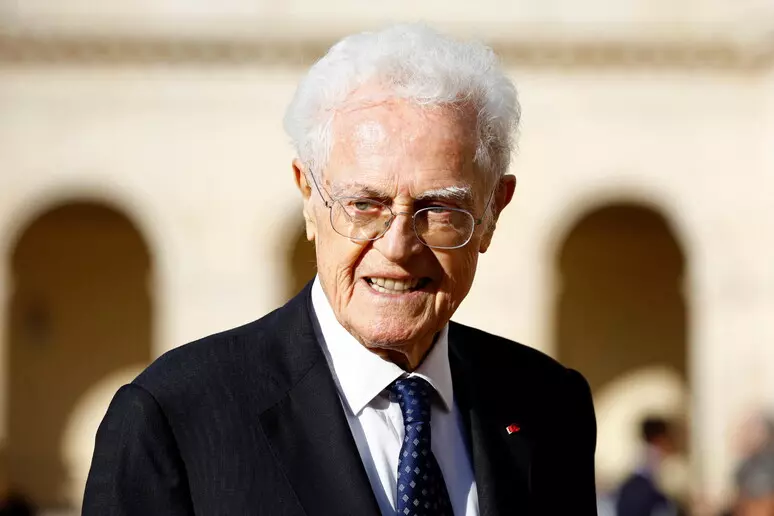 Shuhet Lionel Jospin  ikën  gjiganti  i fundit i socializmit francez