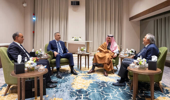 Ministrat e Jashtëm pakistanez  saudit  turk dhe egjiptian takim për Lindjen e Mesme