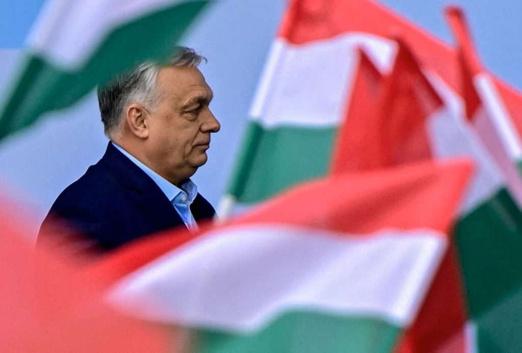 Trump u bën thirrje hungarezëve të votojnë për Orban përpara zgjedhjeve