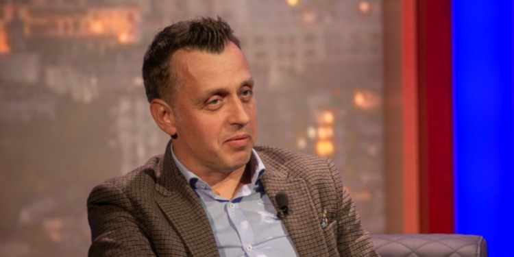 Kur pushteti gëlltit krijesën e vet