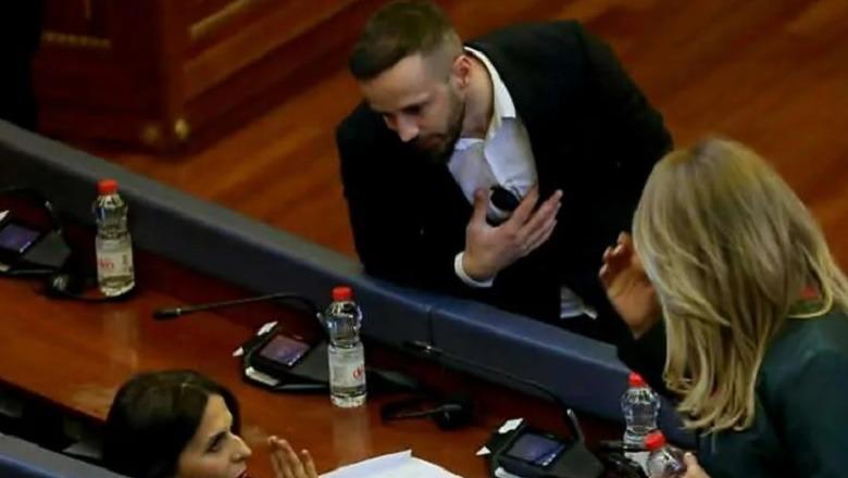  Ke mbetur pa martuar  grua e keqe   shpërthen debati në Kuvend  dështon  pajtimi  i deputetit