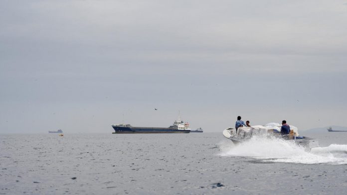 Irani kërcënon të bllokojë Detin e Kuq  nëse vazhdon bllokada amerikane