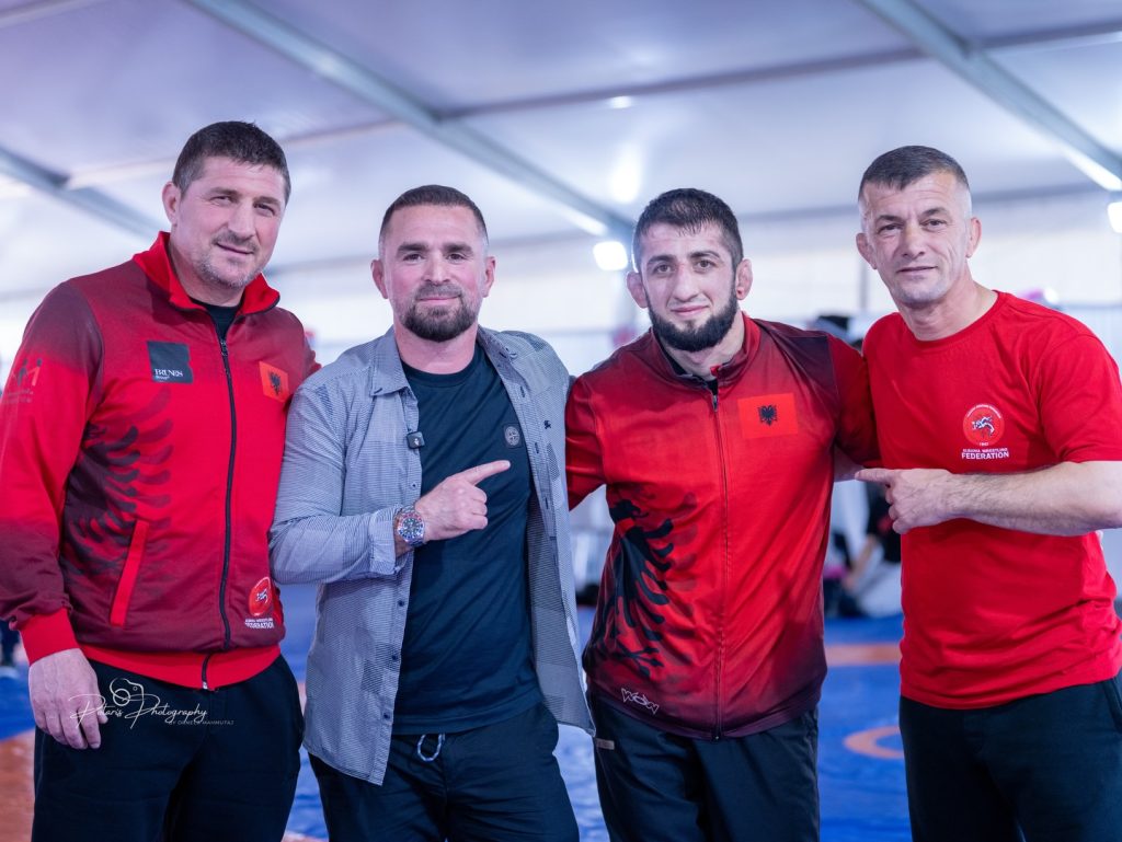 Dudaev fenomenal  mundësi kuqezi dhuron spektakël në Evropian  rezervon medalje për Shqipërinë  por në finale kërkon të artën  VIDEO 