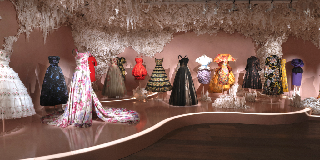  Dior  Crafting Fashion    Magjia e modës përtej pasarelës