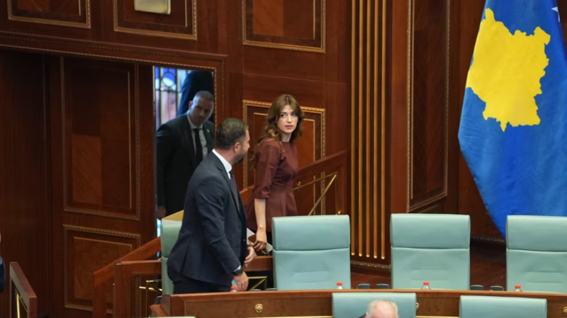 Shtyhet sërish seanca e jashtëzakonshme për presidentin në Kosovë