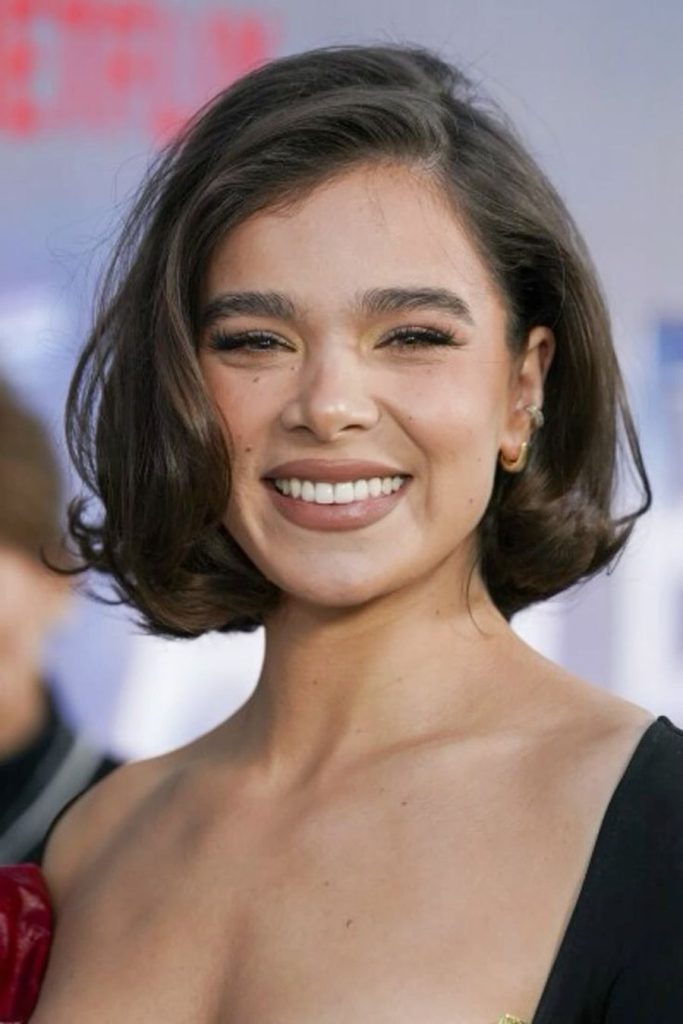 GATI PËR NDRYSHIM  Këto 3 prerje flokësh janë trendi më  chic  i momentit