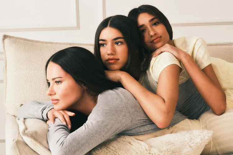 Adriana Lima në fushatën për Ditën e Nënës me vajzat e saj