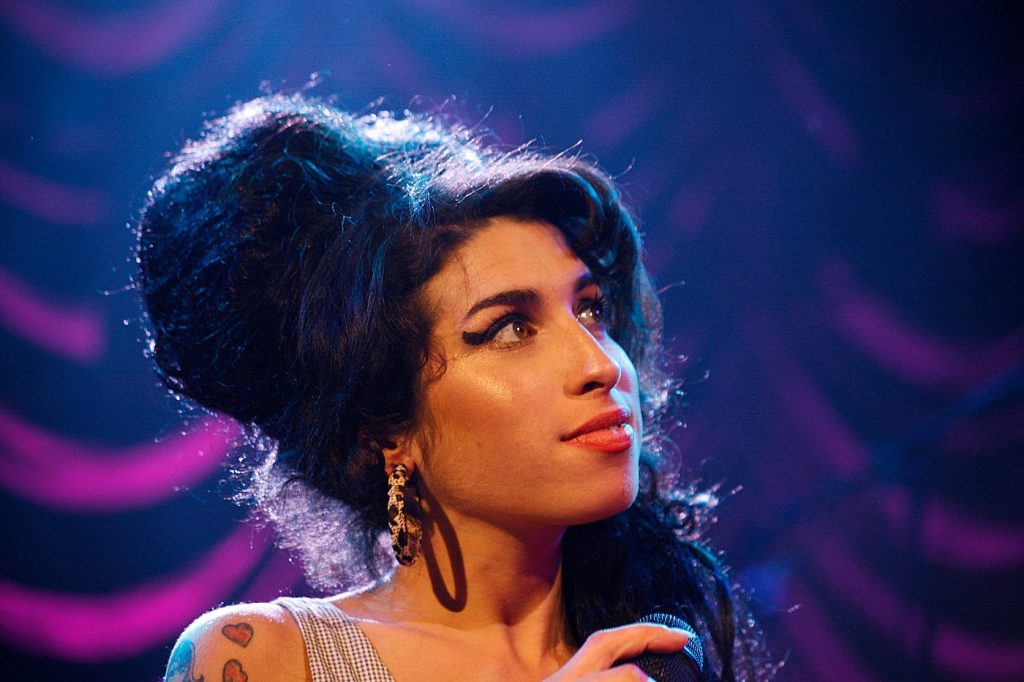 Gjykata në Londër rrëzon padinë e babait të Amy Winehouse për sendet personale të këngëtares