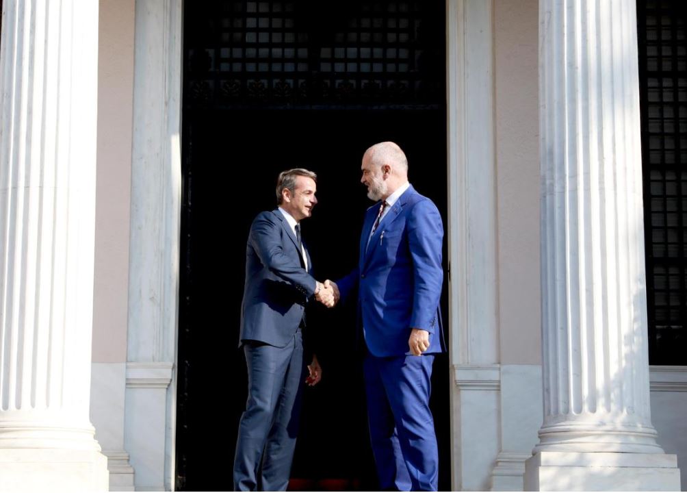 Rama në Greqi  merr pjesë në Forumin Ekonomik të Dephit  Takim edhe me Mitsotakis