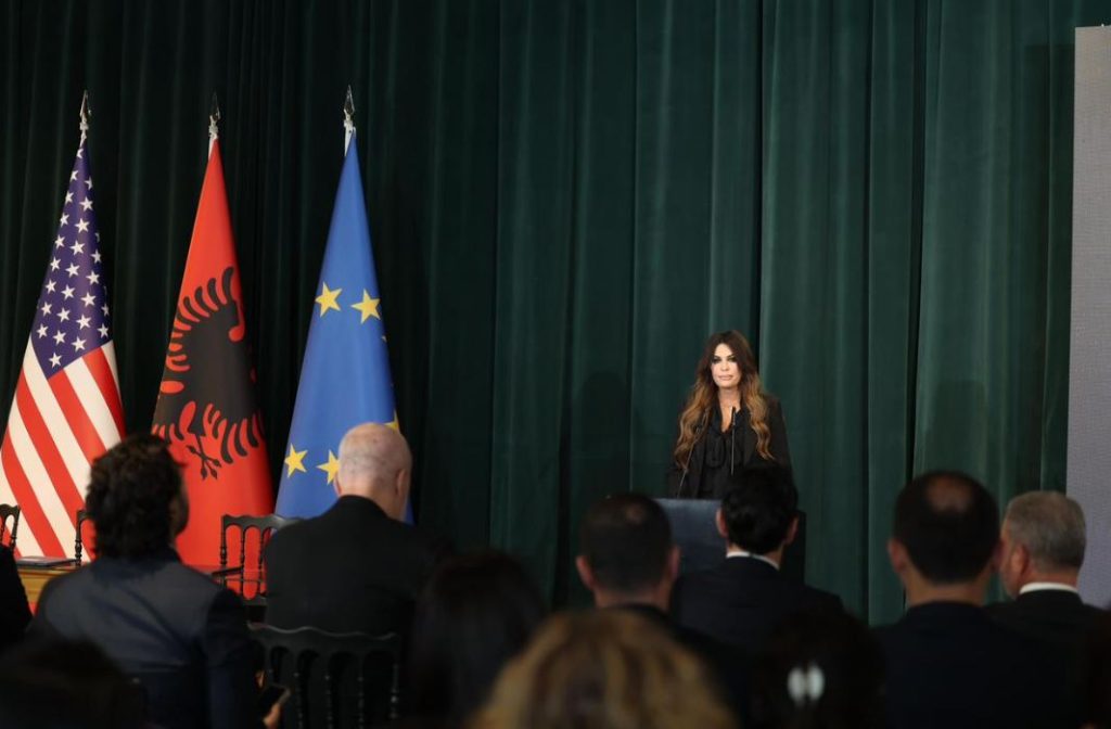 Marrëveshja për gazin  ambasadorja amerikane në Greqi  Guilfoyle  Shqipëria partner i palëkundur i SHBA së  aktor kyç në rajon
