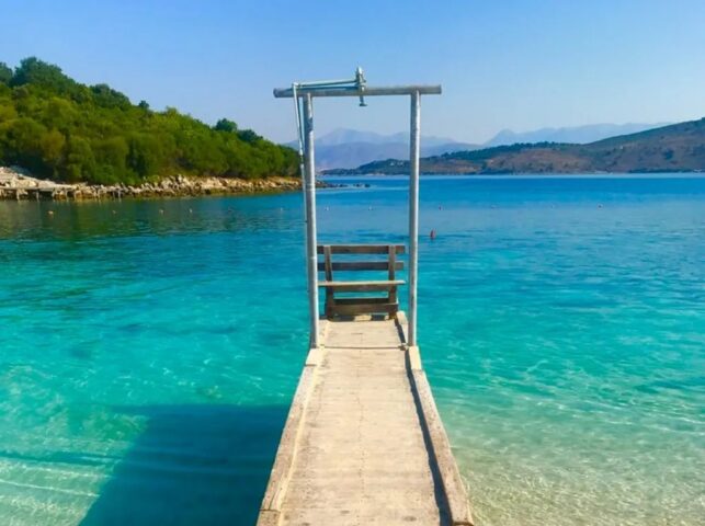 Shqipëria si destinacion i preferuar për 2026 dhe presionet në tregun bregdetar të pronave