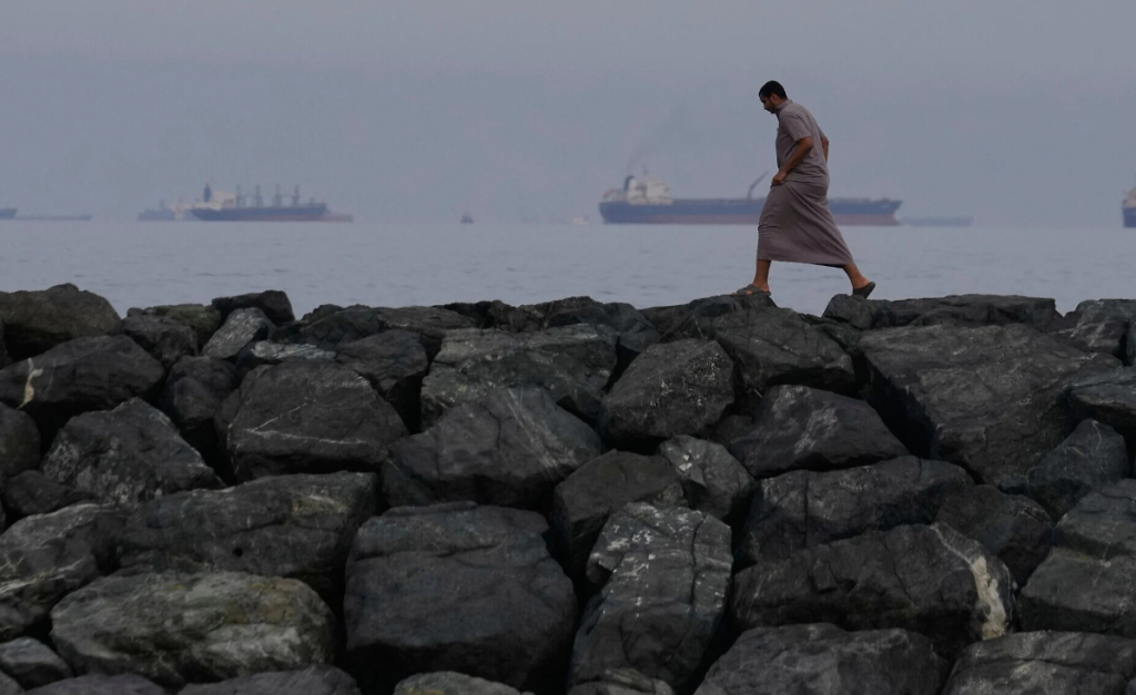 Trump  Ushtria amerikane ka filluar pastrimin e Ngushticës së Hormuzit