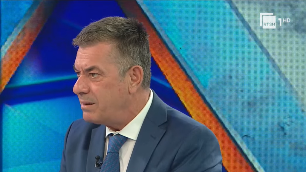 Vangjeli  Gjyqet e mëdha të politikës po helmatisen