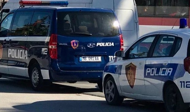 Operacion antidrogë në Tiranë  firmosen 30 urdhërarreste  sekuestrohen kokainë dhe hashash