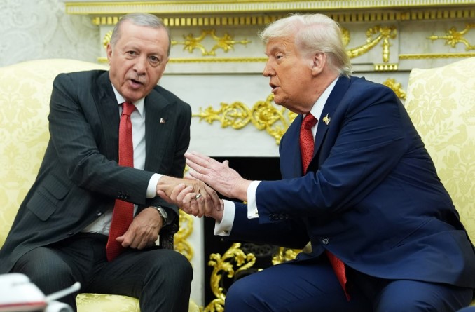 Erdogan dënon sulmin në darkën e Trump  Në demokraci  lufta zhvillohet me ide  Nuk ka vend për dhune