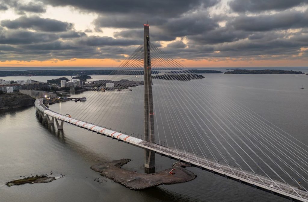 Hapet ura më e gjatë në Finlandë  vetëm për këmbësorë dhe çiklistët