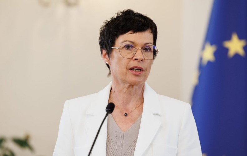  Mali i Zi më afër BE së   Kos  Shtetet anëtare po nisin procedurat e traktatit të anëtarësimit