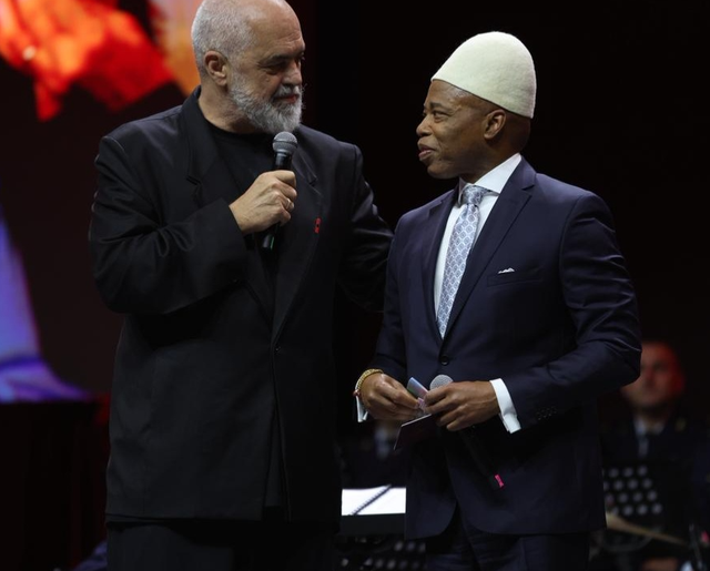 Rick Adams pjesëmarrës në Samitin e Diasporës në Tiranë