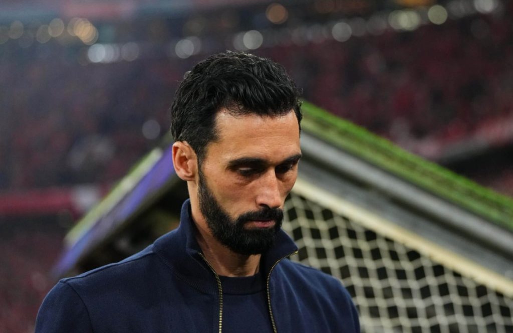 Arbeloa n e pret shkarkimi  Perez fut  Specialin  në listën e dëshirave