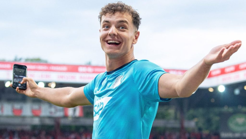 Asllani në modë  klubi gjerman pas sulmuesit dardan