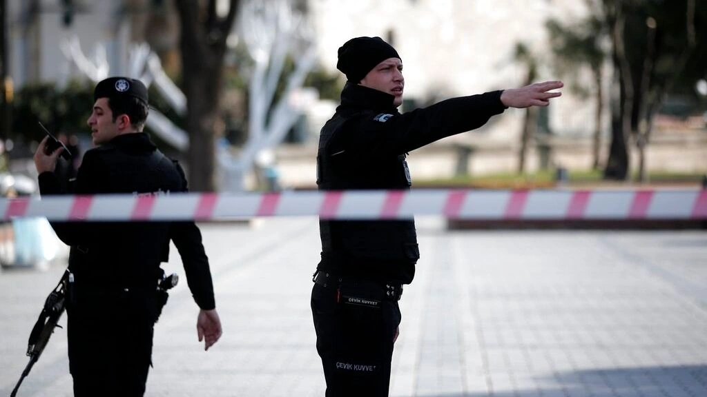 Shkon në 9 numri i viktimave në Turqi  3 të plagosur në gjendje kritike  Arrestohet babai ish polic i autorit