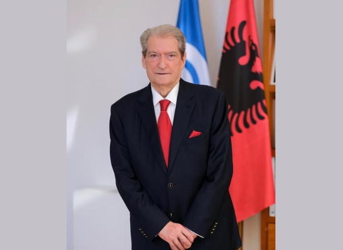 Sulmi me armë në eventin ku ishte dhe Trump  Berisha  Akt horror  që synonte të ndryshonte me një masakër historinë