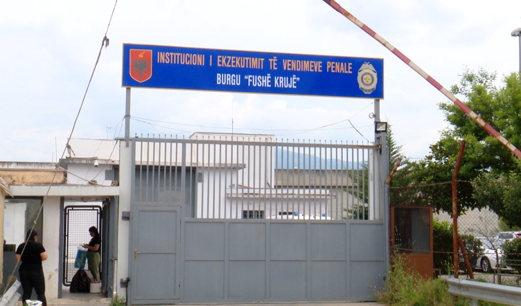 Kapet kanabis i fshehur në xhup gjatë kontrollit në Burgun e Fushë Krujës