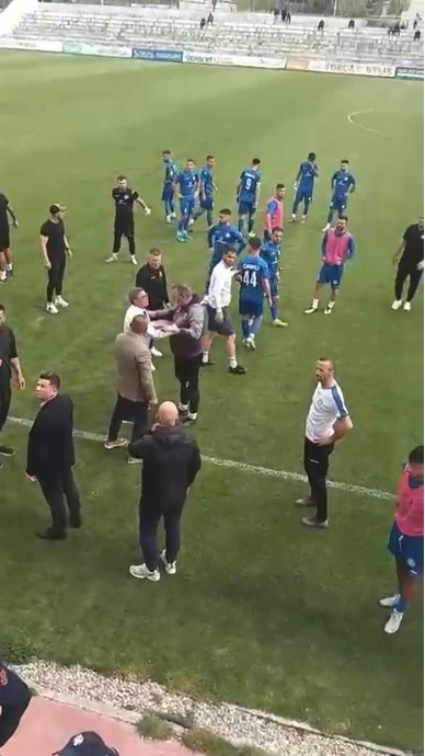 Kategoria e Dytë  Bylis B Oriku eskalon në dhunë  Policia shoqëron Bruno Telushin