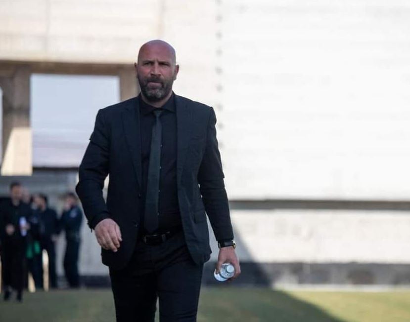 Luftëtari shkarkon Bledar Devollin pas humbjes me Besën  zgjedh Neritan Novin trajner të ri