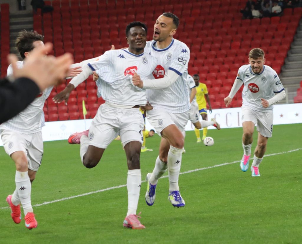 Gjendja e Dinamos para Vllaznisë  dy titullarë e nisin nga stoli