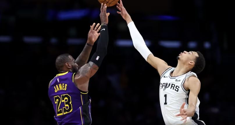 NBA  Wembanyama në histori  i pari  Mbrojtës i vitit  që zgjidhet me unanimitet