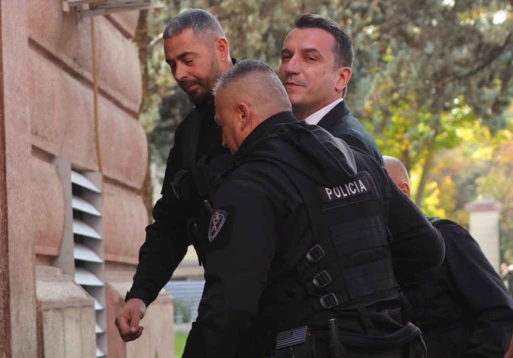 Kërkesa e Veliajt për zbutjen e masës së sigurisë  GJKKO shtyn shqyrtimin