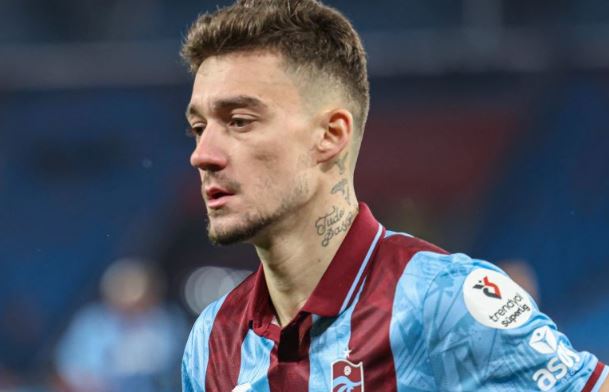  Rehatia  e Muçit hap debat në Turqi  aludohet se nuk hyri në lojë për shkak të kontratës