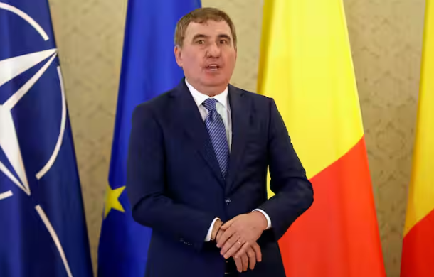 Rumania zgjedh pasardhësin e Lucescut  i beson stolin një legjende