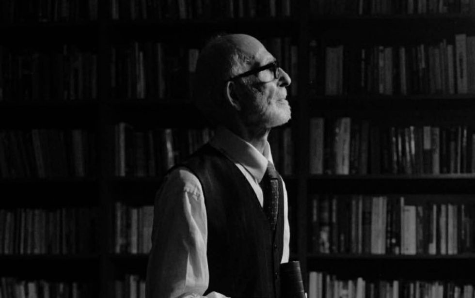 Kuvendi mban një minutë heshtje për akademik Rexhep Qosjen