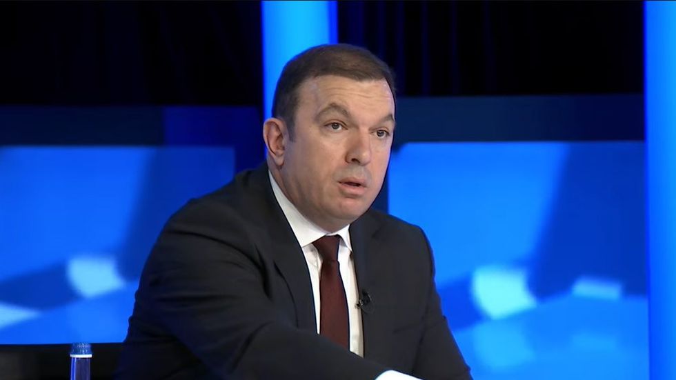 Deputeti i LVV  Opozita mezi po e presin 28 prillin  për ta çuar vendin në zgjedhje