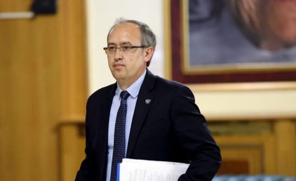 Hoti  Qeveria Kurti është kurthuar në dialogun me Serbinë