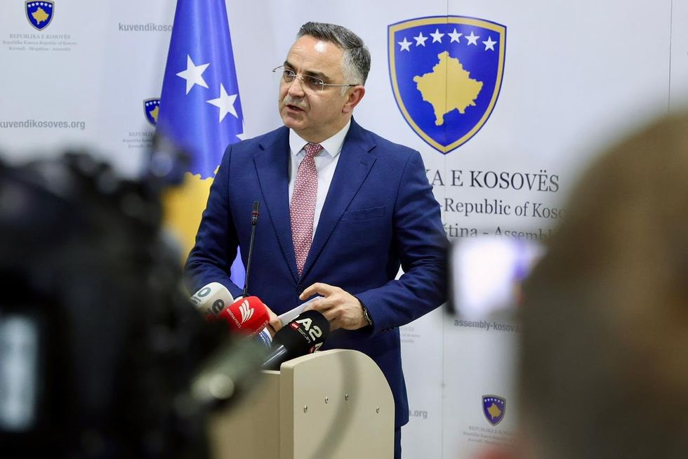 Tahiri  Pa informacione për presidentin  vendi drejt zgjedhjeve