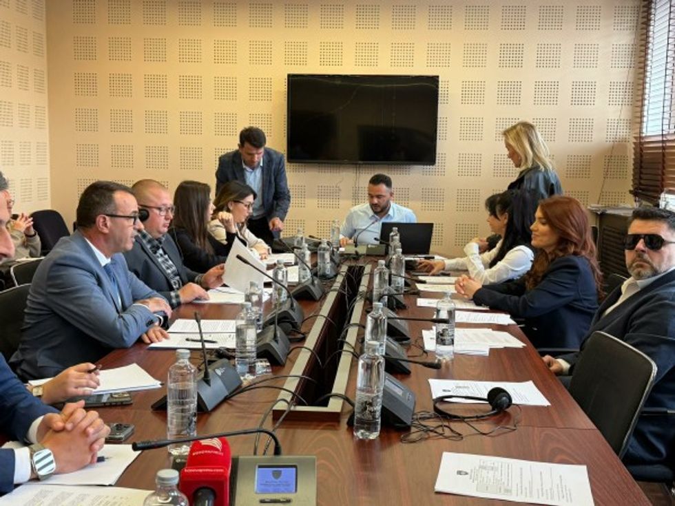 Buxheti për Lojërat Mesdhetare përplasë deputetët në komision