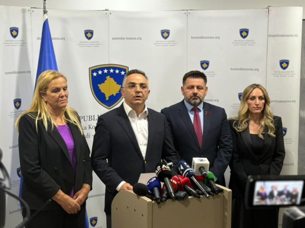 AAK akuzon Kurtin se po bart fajin për zgjedhje të reja  Kemi pasur kandidat serioz për president