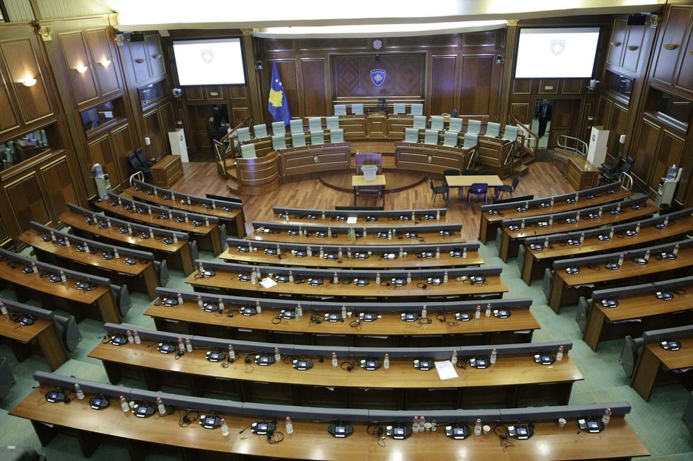 Dështon zgjedhja e presidentit  Kuvendi shpërndahet dhe Kosova shkon në zgjedhje të reja