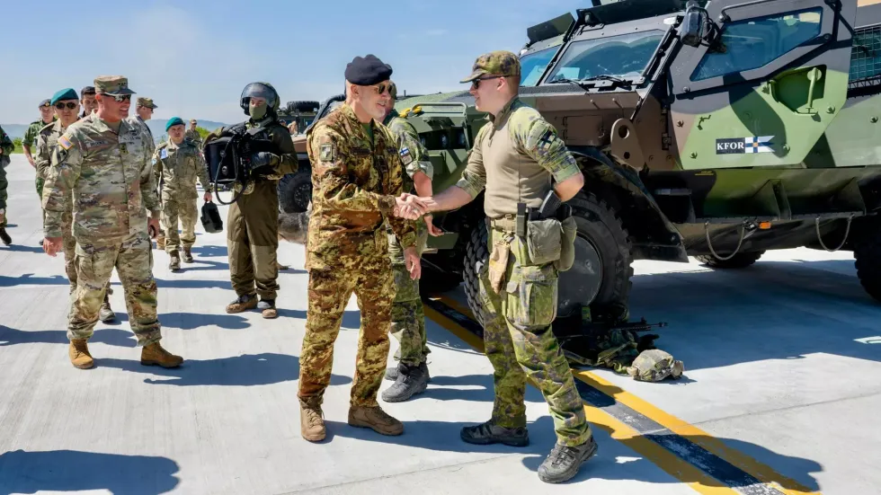 Admirali Dragone  Nuk ka plan për reduktim të trupave të NATO s në Kosovë