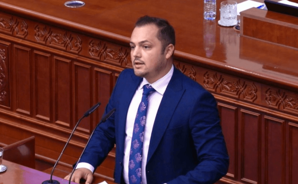 Deputeti i ZNAM it Mile Cekov largohet nga shumica parlamentare  do të veprojë i pavarur në Kuvend